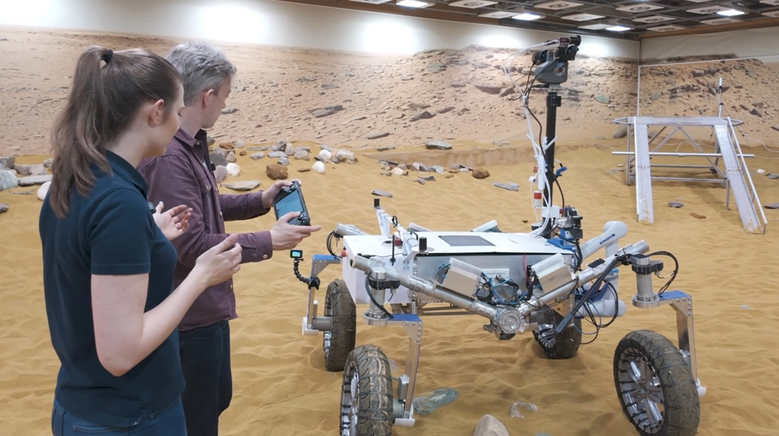 La Steam Deck utilisée par les ingénieurs d'Airbus pour contrôler le rover ExoMars lors des tests au sol.