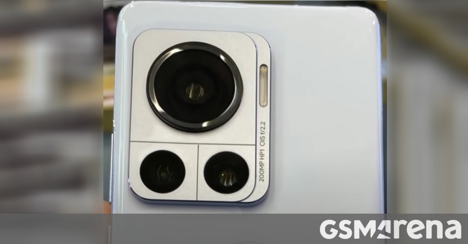 Motorola Frontier leaks with Samsung 200MP sensor