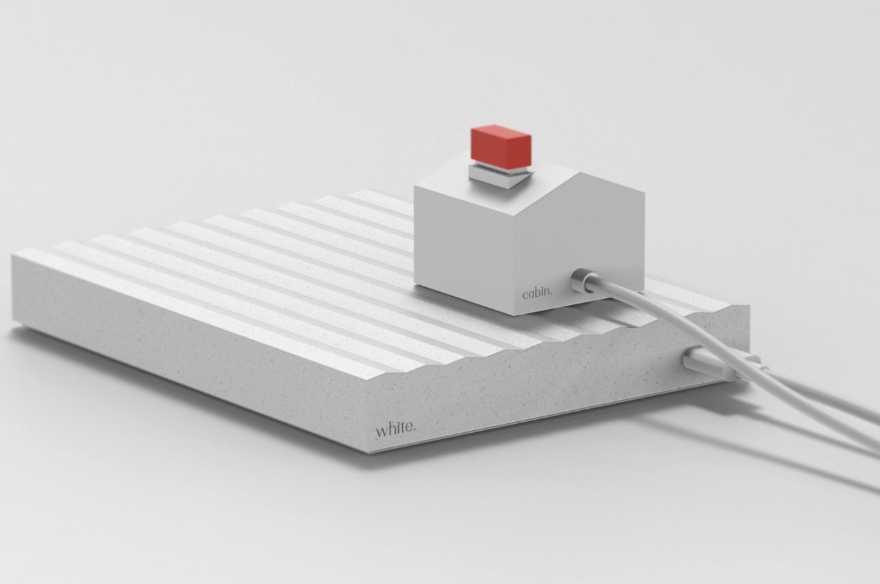 This snowy cabin set is actually a USB storage solution in disguise