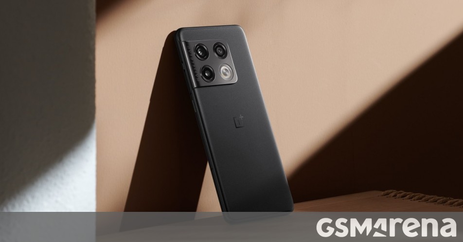 OnePlus 10 Pro now available in the US, here are the trade-in deals and freebies on offer