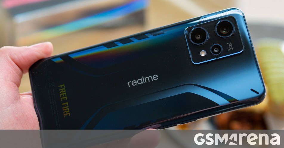 Realme 9 Pro+ Free Fire Limited Edition unboxing and hands-on