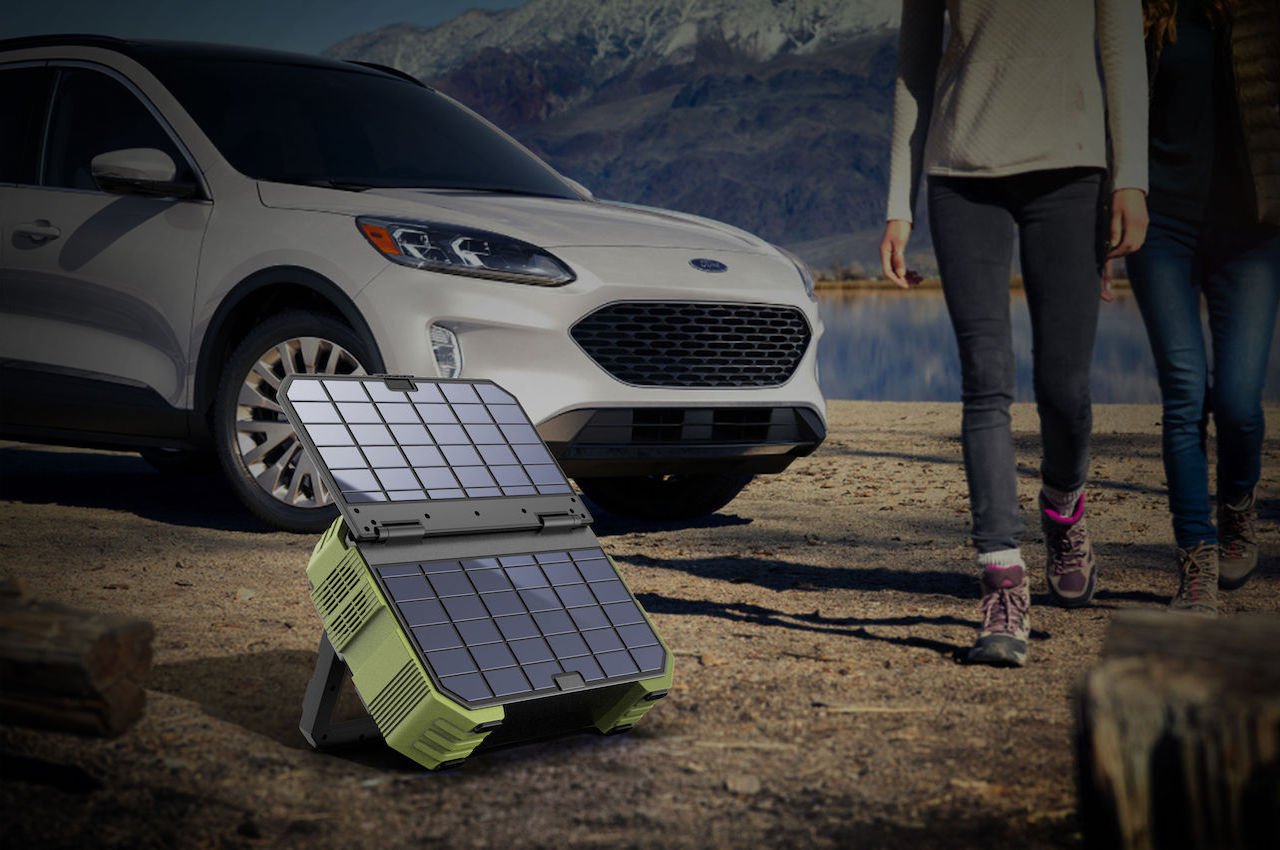 This Portable Energy Storage Power Supply is ready to juice up from the sun