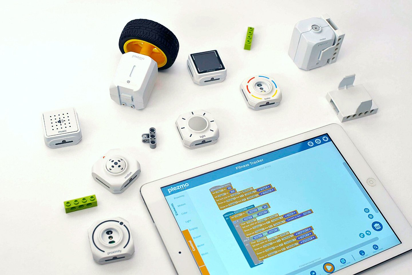 Plezmo est un jouet IoT modulaire primé qui initie les enfants aux principes fondamentaux du codage