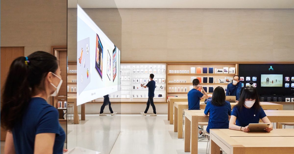 Apple slows the hiring of Geniuses for some of its retail stores