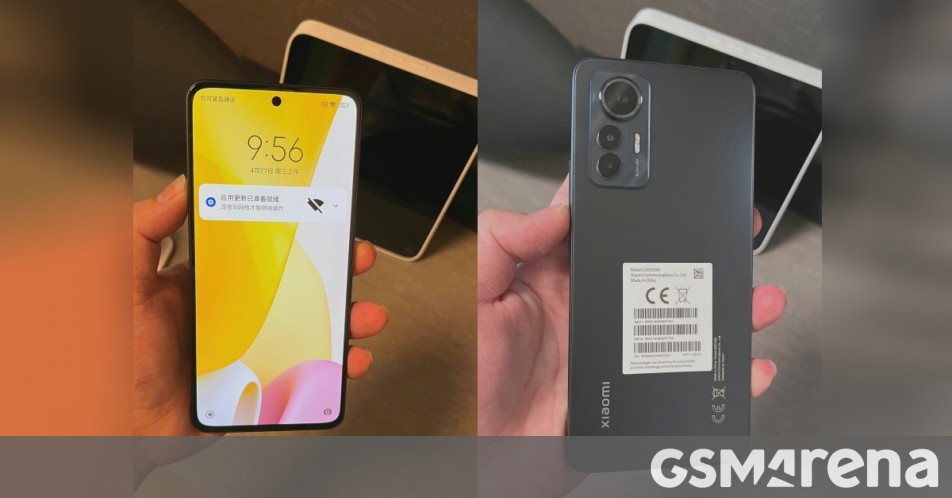 Xiaomi 12 Lite fuit dans les images en direct avec un design à cadre plat