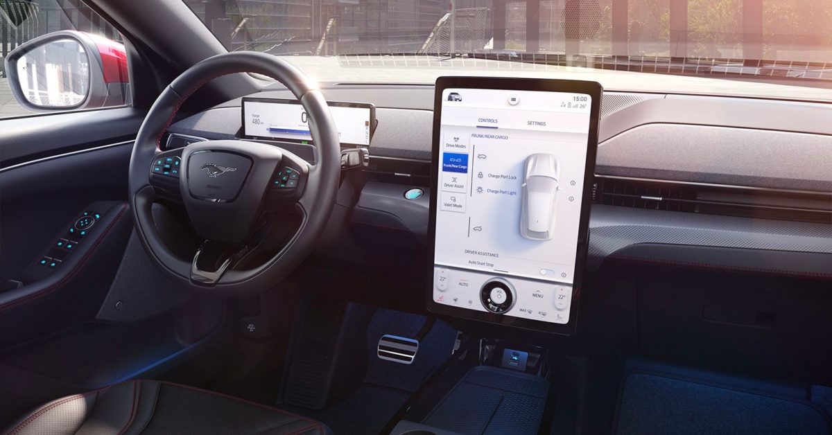Apple braconne un vétéran de 31 ans chez Ford alors qu'il vise le lancement d'un véhicule électrique autonome d'ici 2025