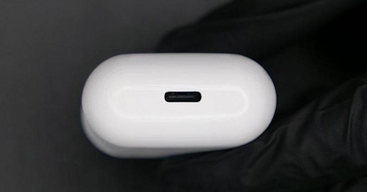 Un ingénieur donne à l'étui de chargement AirPods le port USB-C que nous méritons tous