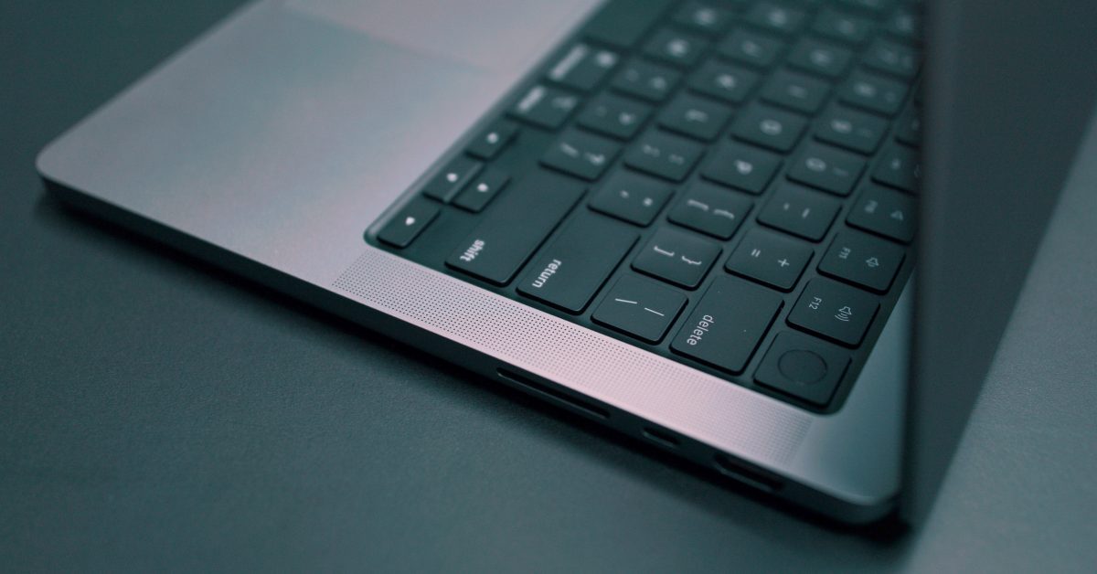Les utilisateurs de MacBook Pro 2021 se plaignent de problèmes de crépitement et de claquement audio