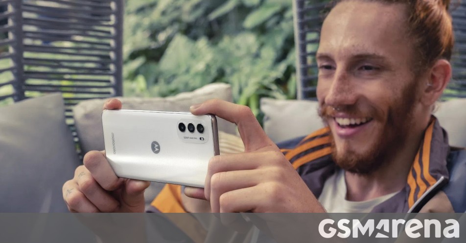 Moto G82 is official with 50MP OIS camera