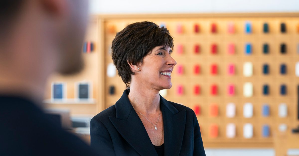D'anciens employés d'Apple de haut niveau contribuent aux efforts de syndicalisation, alors que Deirdre O'Brien "écoute"