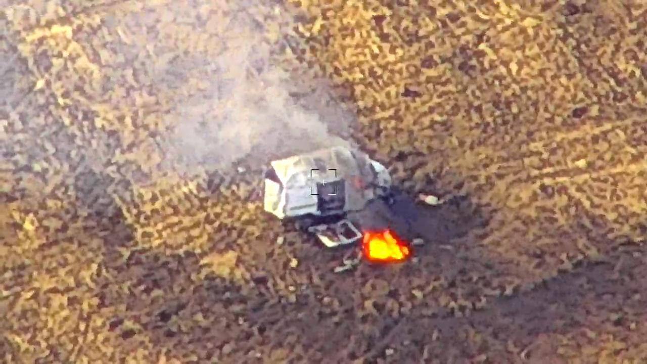 Le drone ukrainien SHARK a aidé le système de missiles américain HIMARS à détruire un équipage de drone russe SuperCam S350 avec un centre de contrôle alors qu'il se préparait à un lancement.