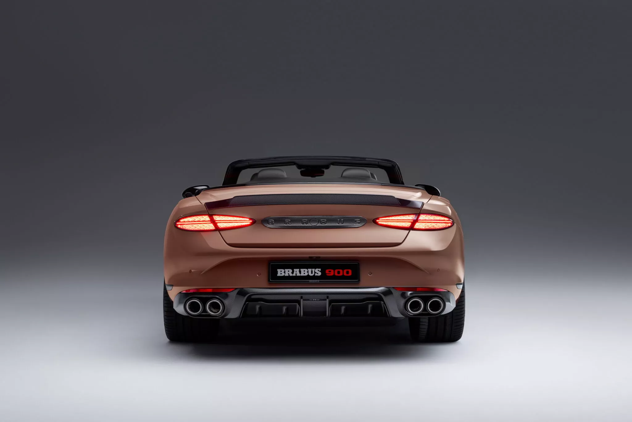 Інтер'єр Brabus 900 GTC