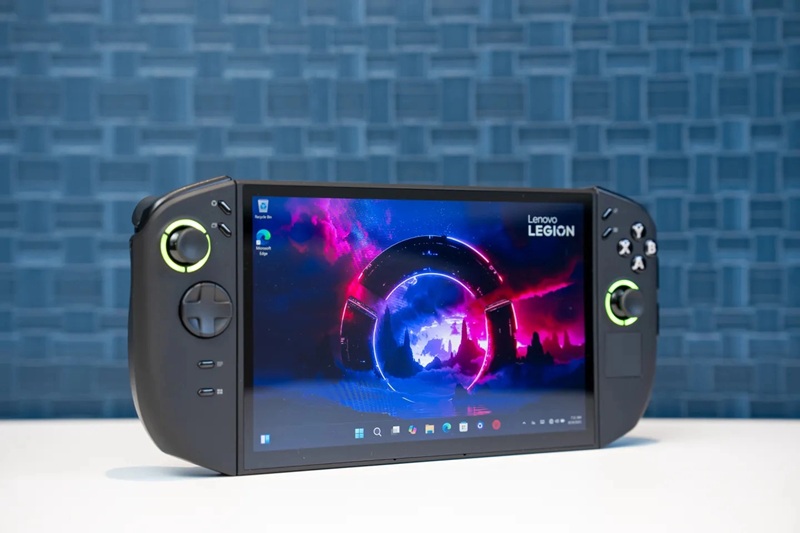 Lenovo Legion Go 2 is a portable gaming console