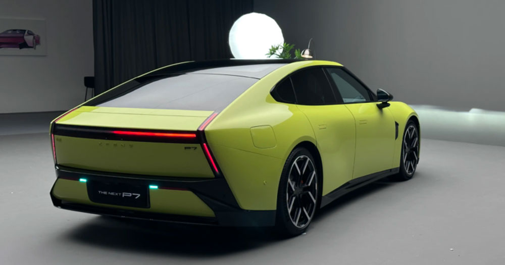 Xpeng P7 на дорозі