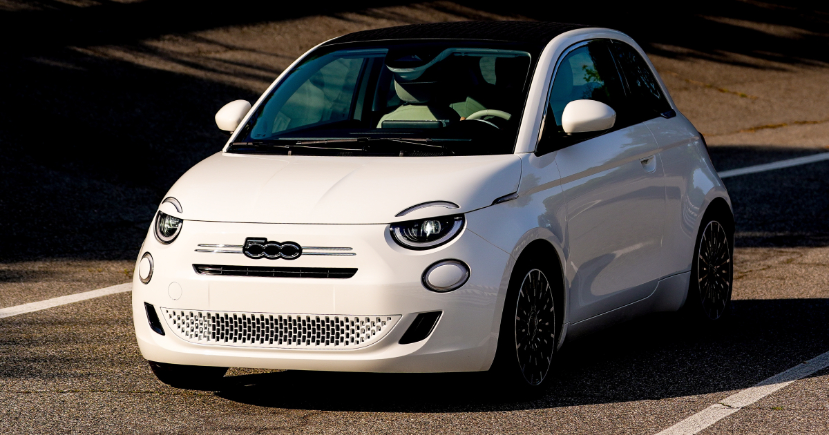 Fiat 500 Hybrid front view