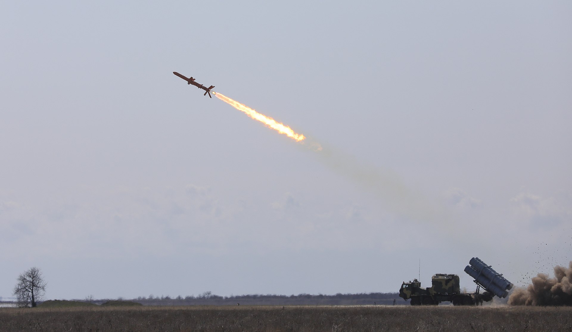 Українські протикорабельні ракети "Нептун" знищили флагманський ракетний крейсер "Москва" вартістю $750 млн під час випробувальних пусків-2