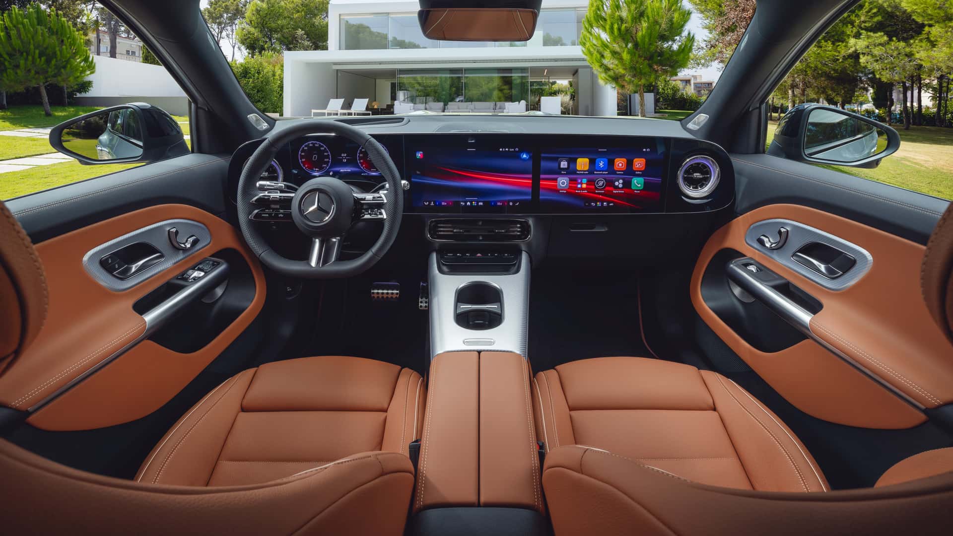 Diagonal view of Mercedes-Benz GLB 2026 - 1