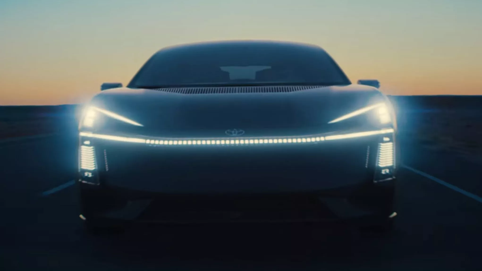 Тизер нового концепт-кара Toyota Corolla 2025 (вид 1).