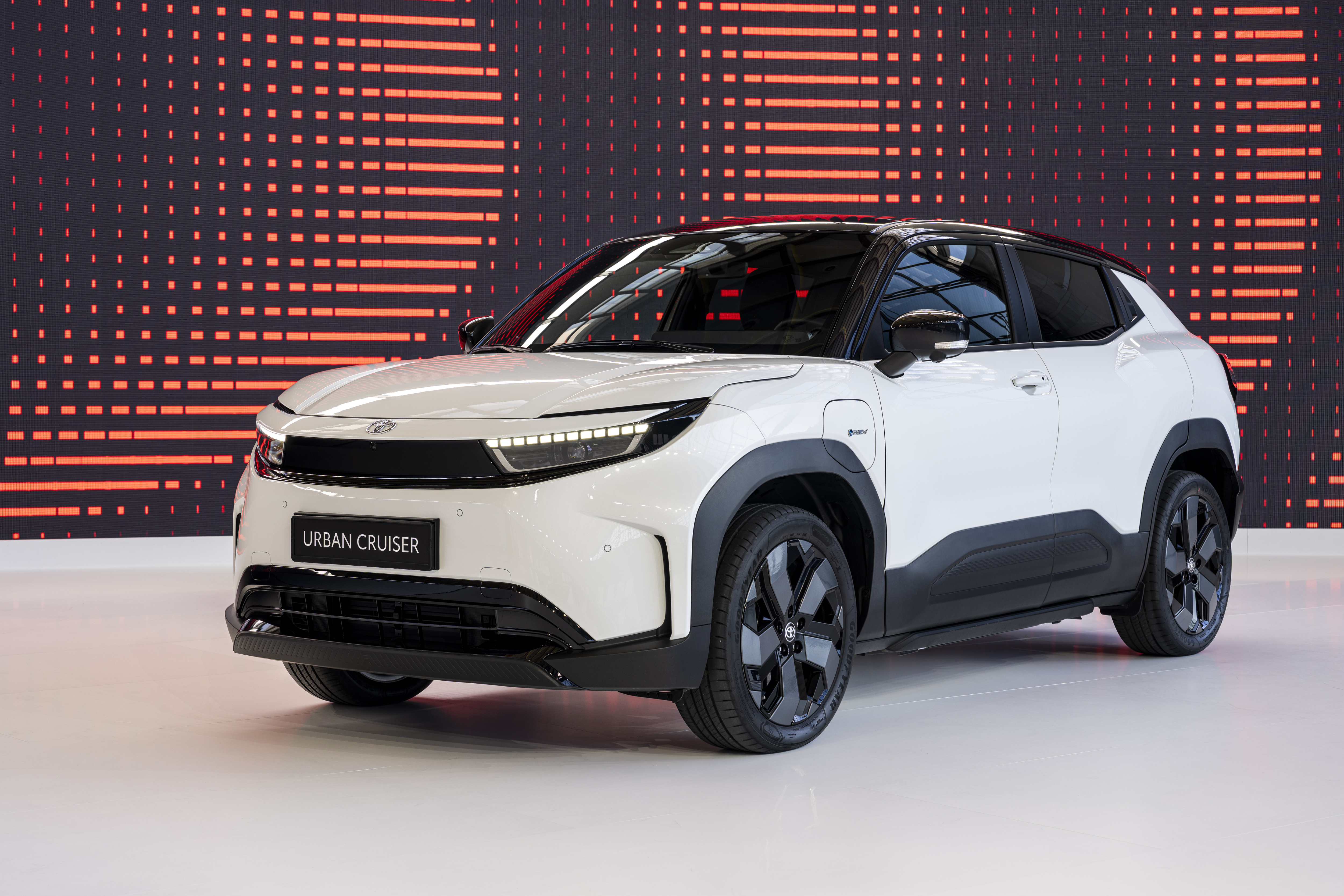 Toyota Urban Cruiser 2025 extérieur - vue de face