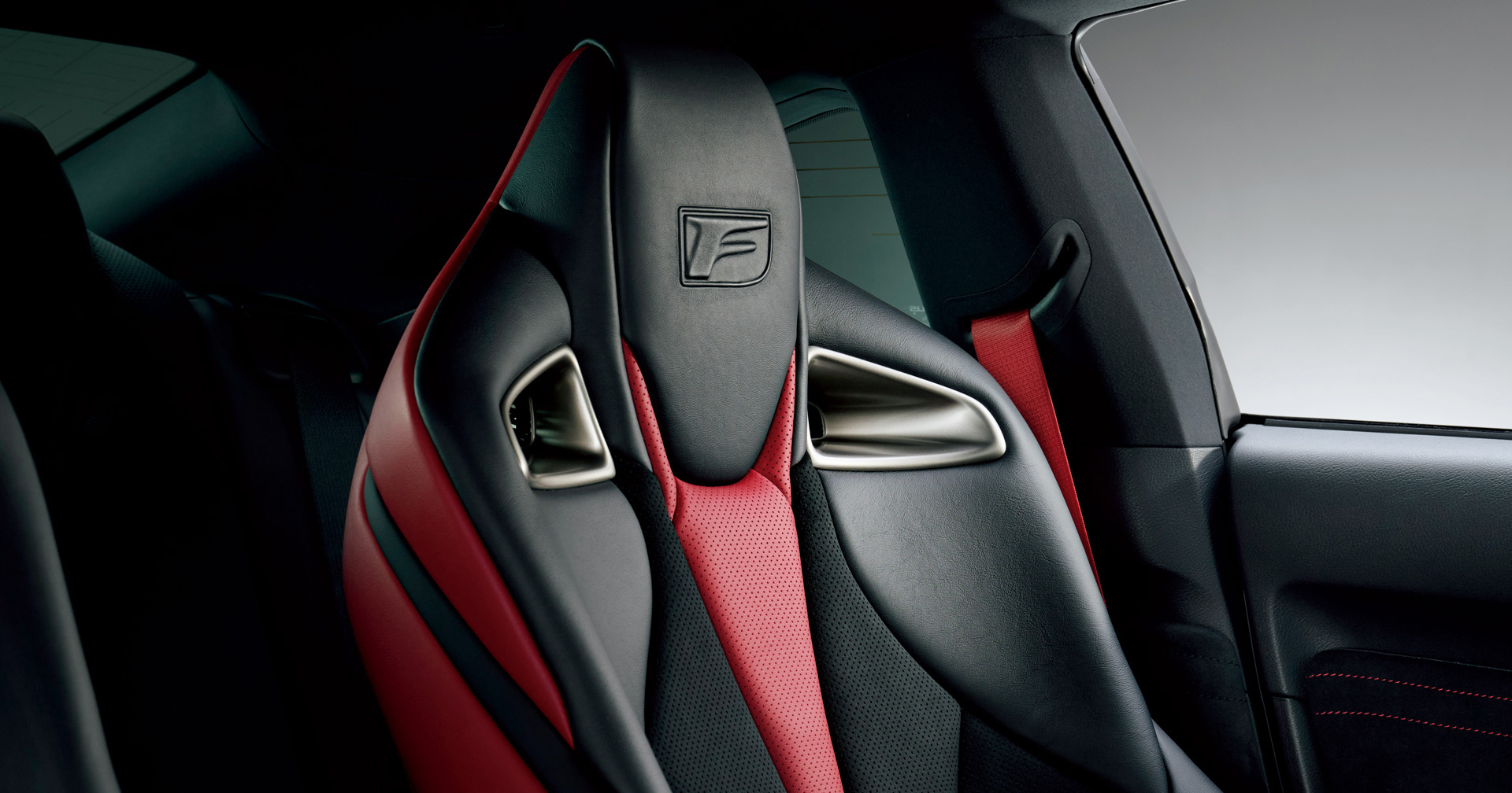 Інтер'єр Lexus RC F Final Edition