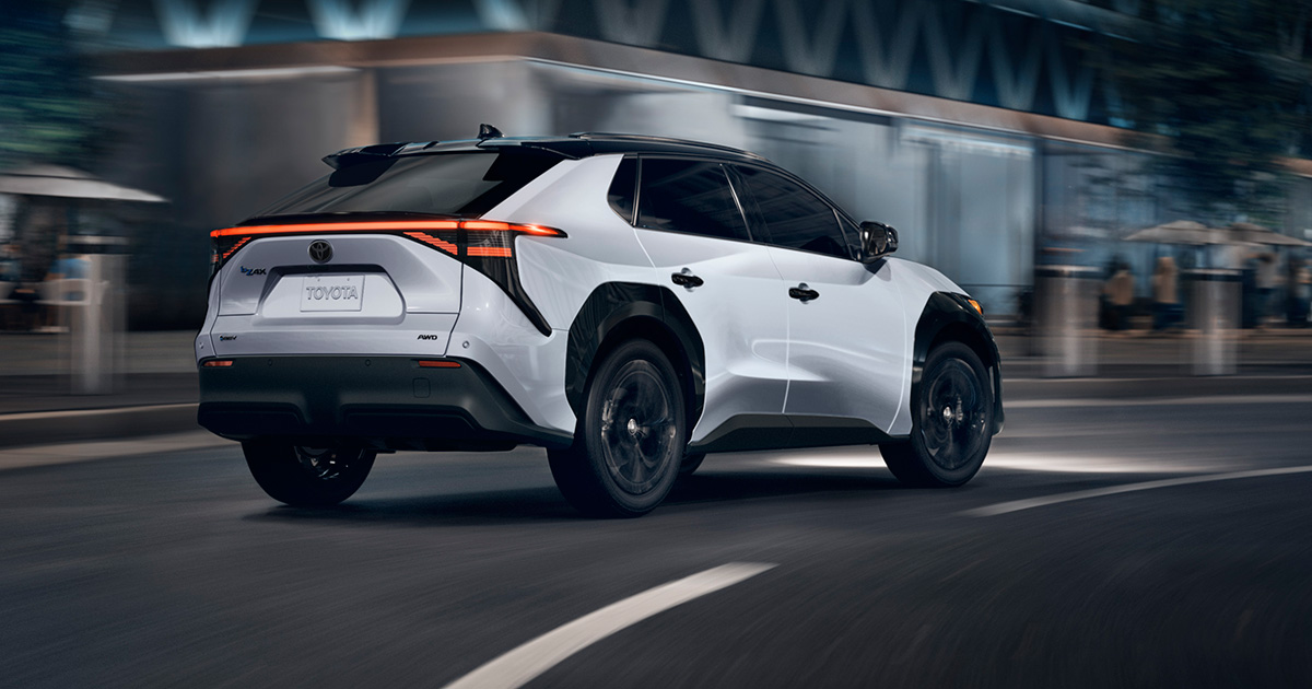 2025 Toyota bZ4X Nightshade Edition - Wind Chill Pearl - вид спереду