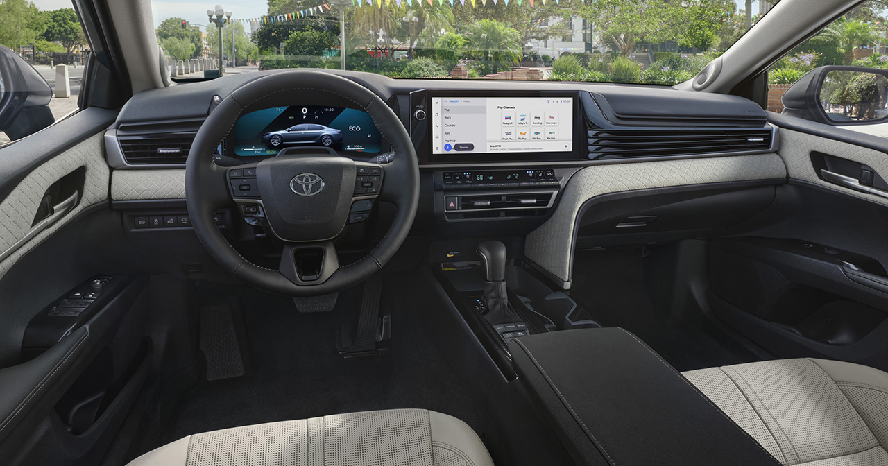 Интерьер обновленного седана Toyota Camry (2025) для рынка США
