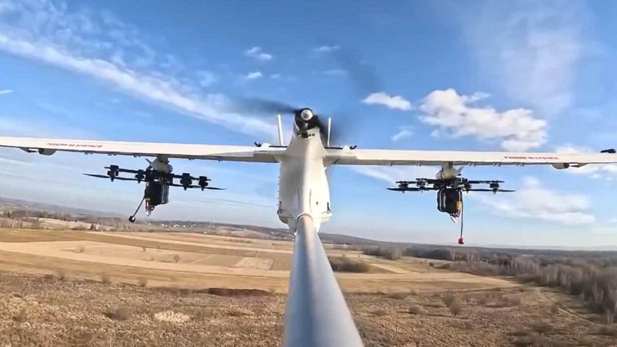UAV evolution: Ukrainian reconnaissance drone Dovbush T10 can now carry six FPV drones (video)