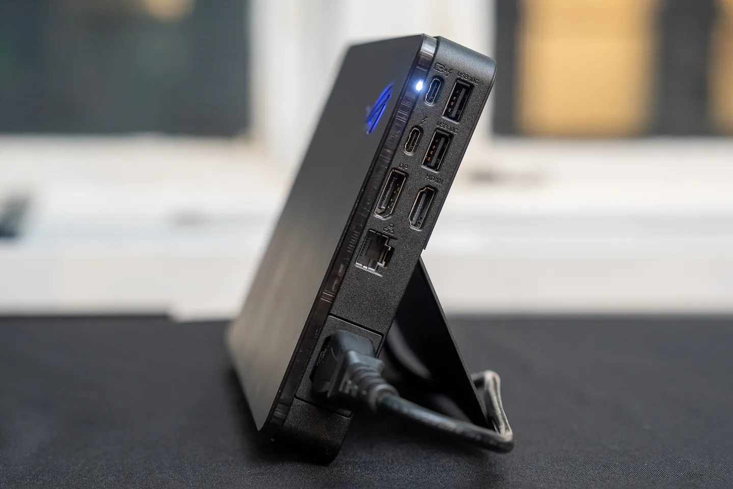 External power and available ports on the Asus XG Mobile