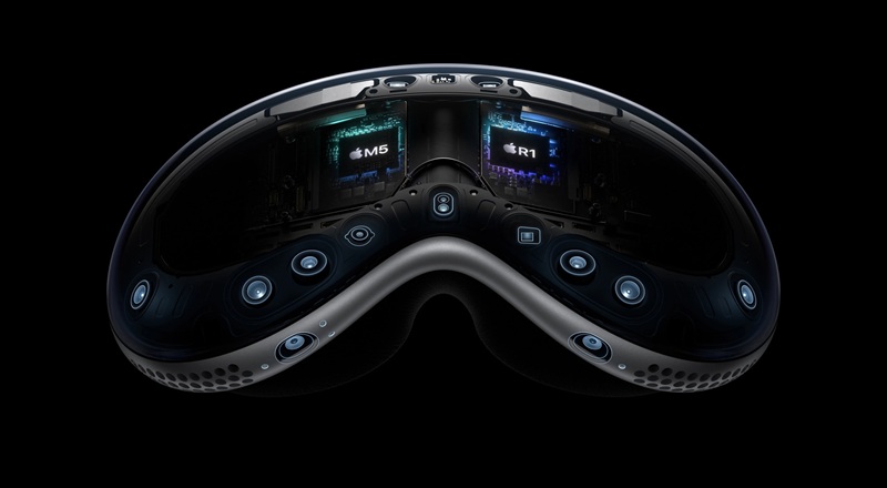 Apple Vision Pro M5 headset