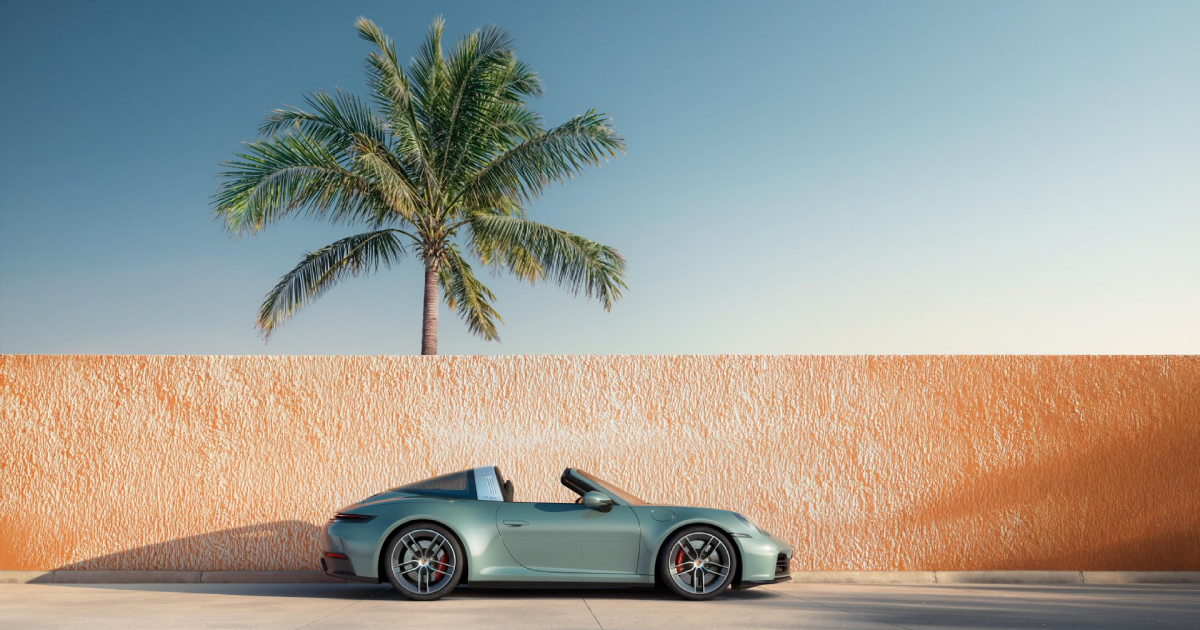 Porsche 911 Carrera 4S Profile