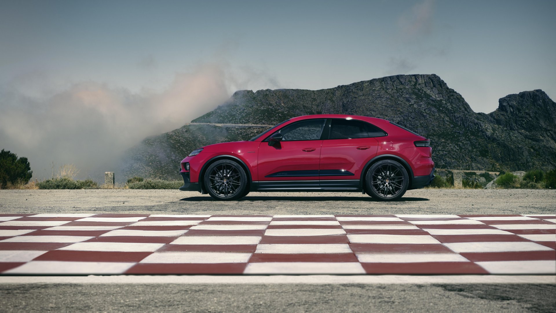 Rear view of Porsche Macan GTS