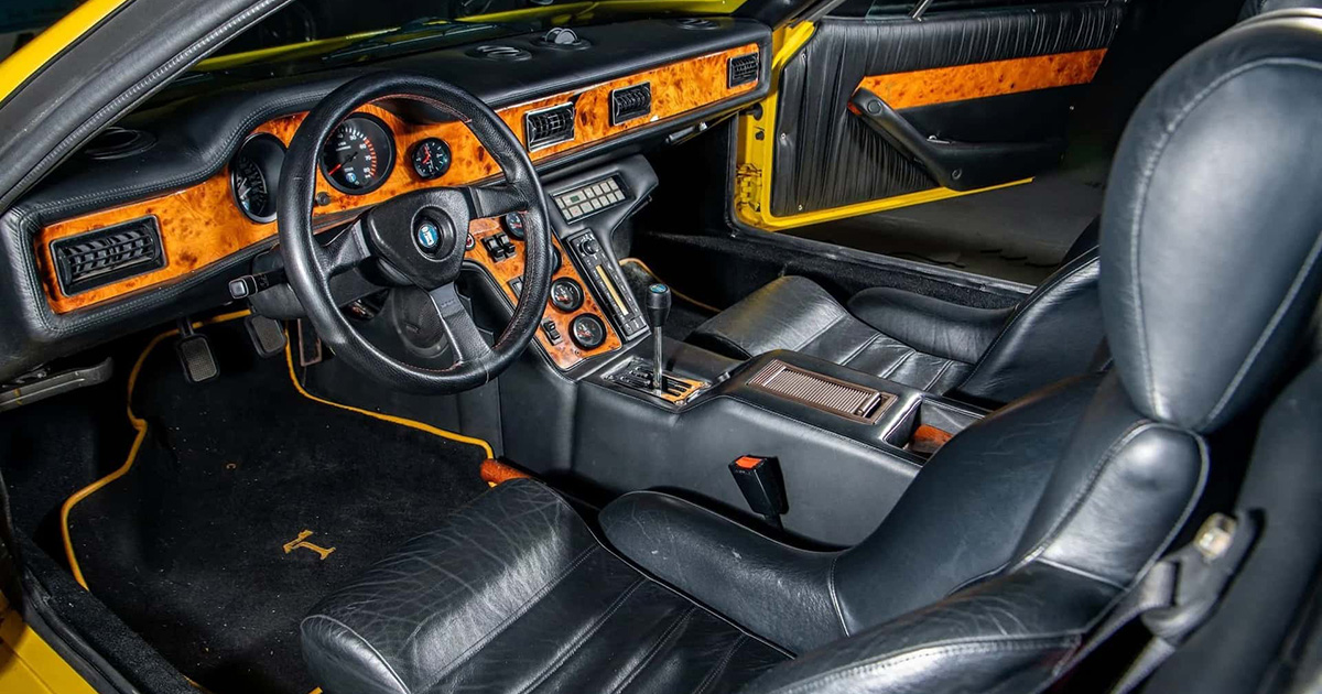 Інтер'єр De Tomaso Pantera 90 Si