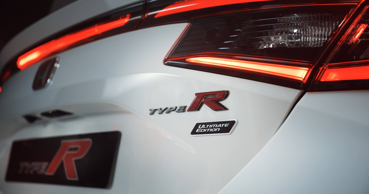 Honda Civic Type R Ultimate Edition interior with carbon fibre elements