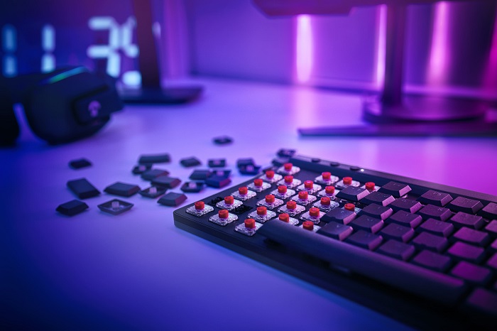 Представлено ігрову низькопрофільну клавіатуру нового покоління Logitech G515 Lightspeed TKL з можливістю гнучкого налаштування, RGB-підсвічуванням і трьома режимами підключення-6