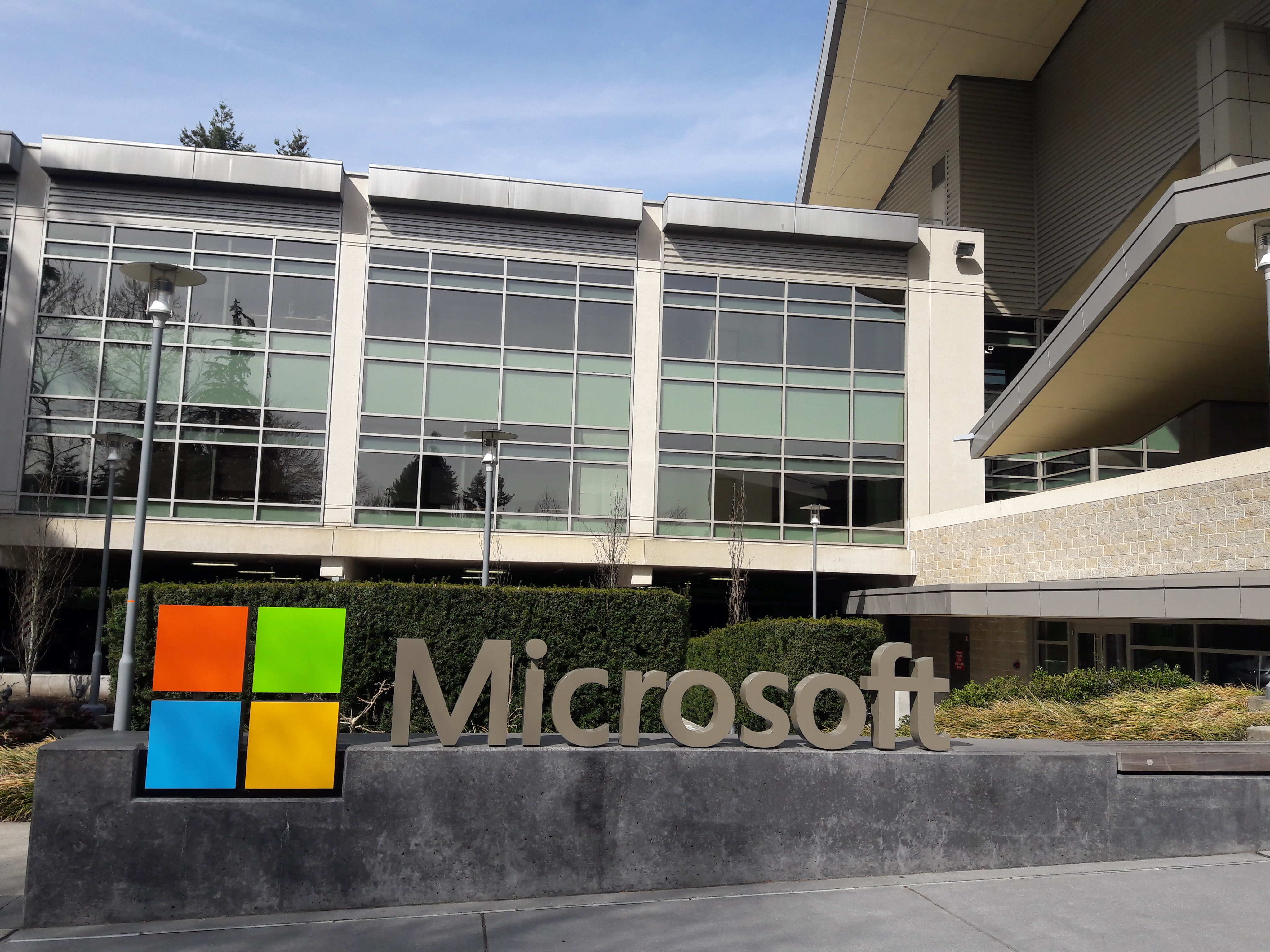 Microsoft et la publication en ligne Semafor vont lancer un projet d'information alimenté par l'IA