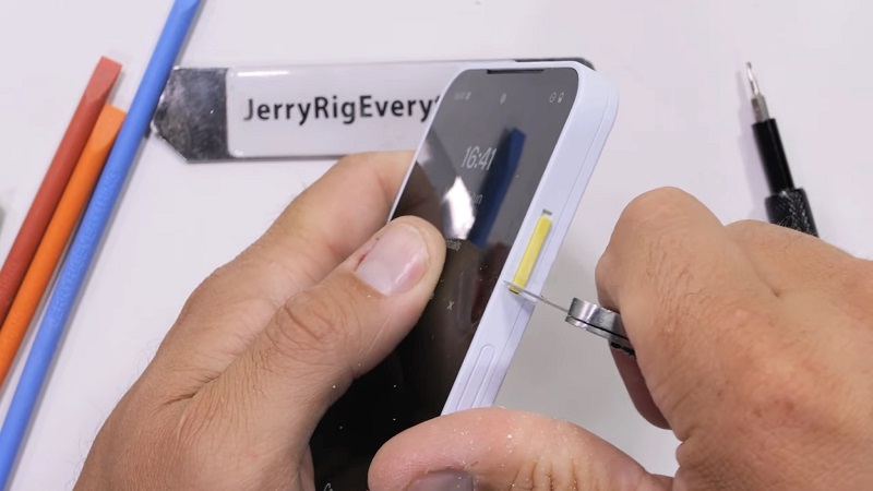 Розбирання Fairphone 6