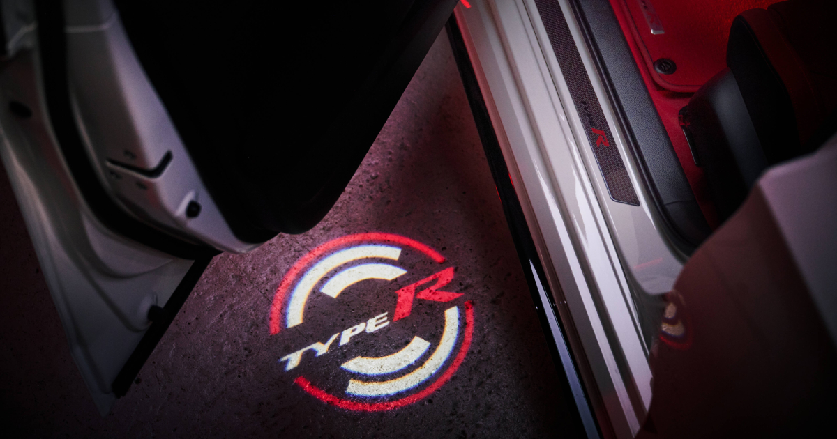 Gift box with emblem for owners of the Honda Civic Type R Ultimate Edition