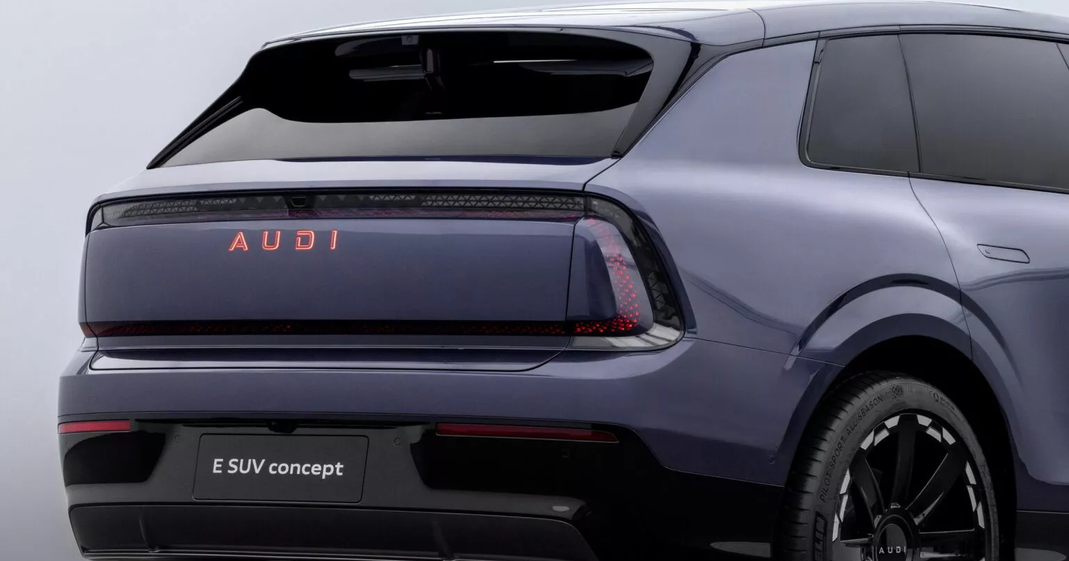 Brakes and wheels of AUDI E SUV Concept