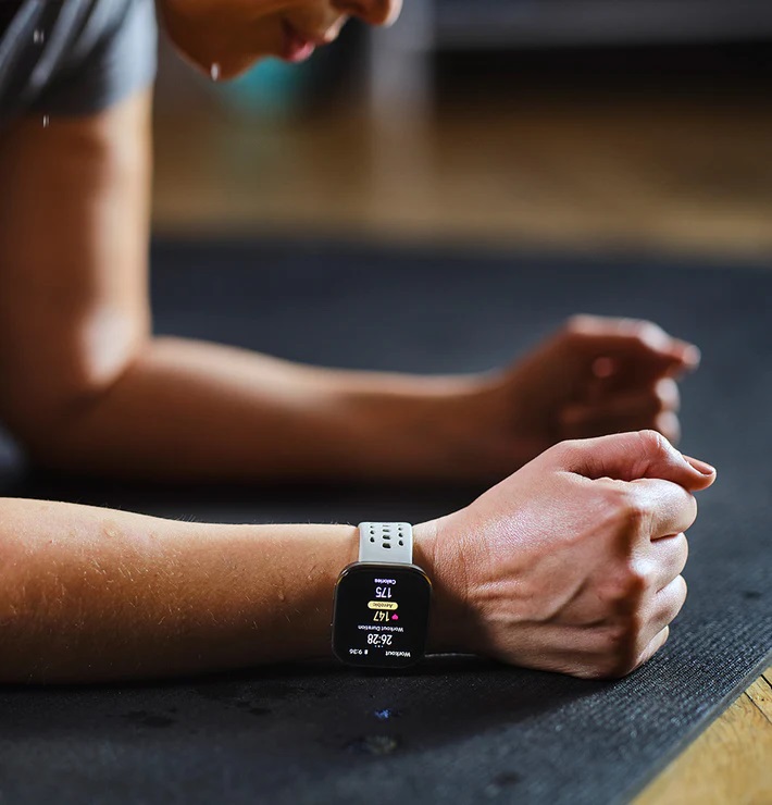 Amazfit Bip 6 у різних кольорах