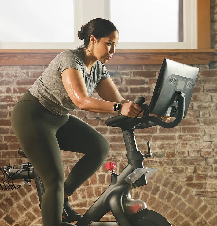 Amazfit Bip 6 з функцією відстеження активності