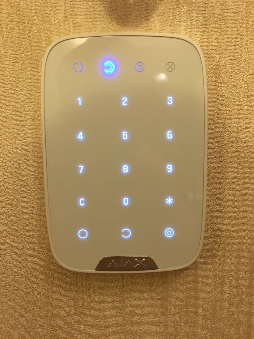 KeyPad с включённой подсветкой