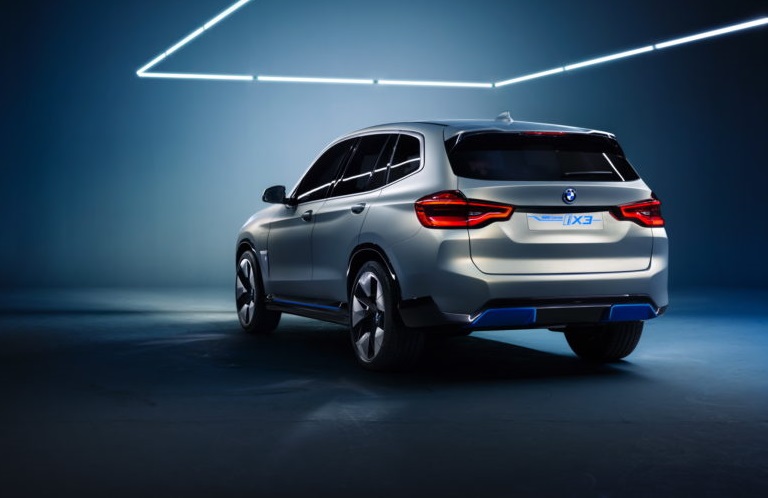 BMW-iX3-photos-09-830x557.jpg