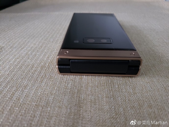 Galaxy-W2019-new-photos-leaked-7.jpg