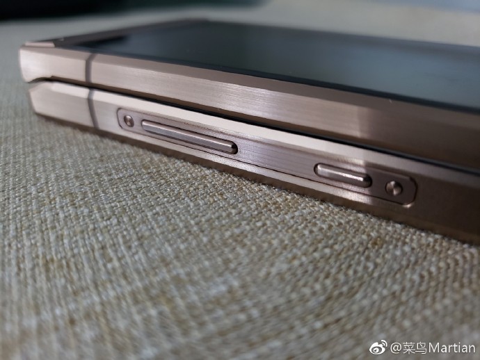 Galaxy-W2019-new-photos-leaked-8.jpg