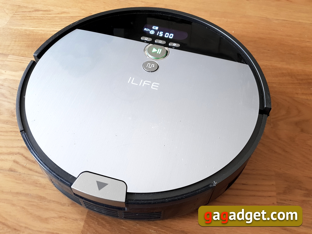 ILIFE_V8s_01.jpg