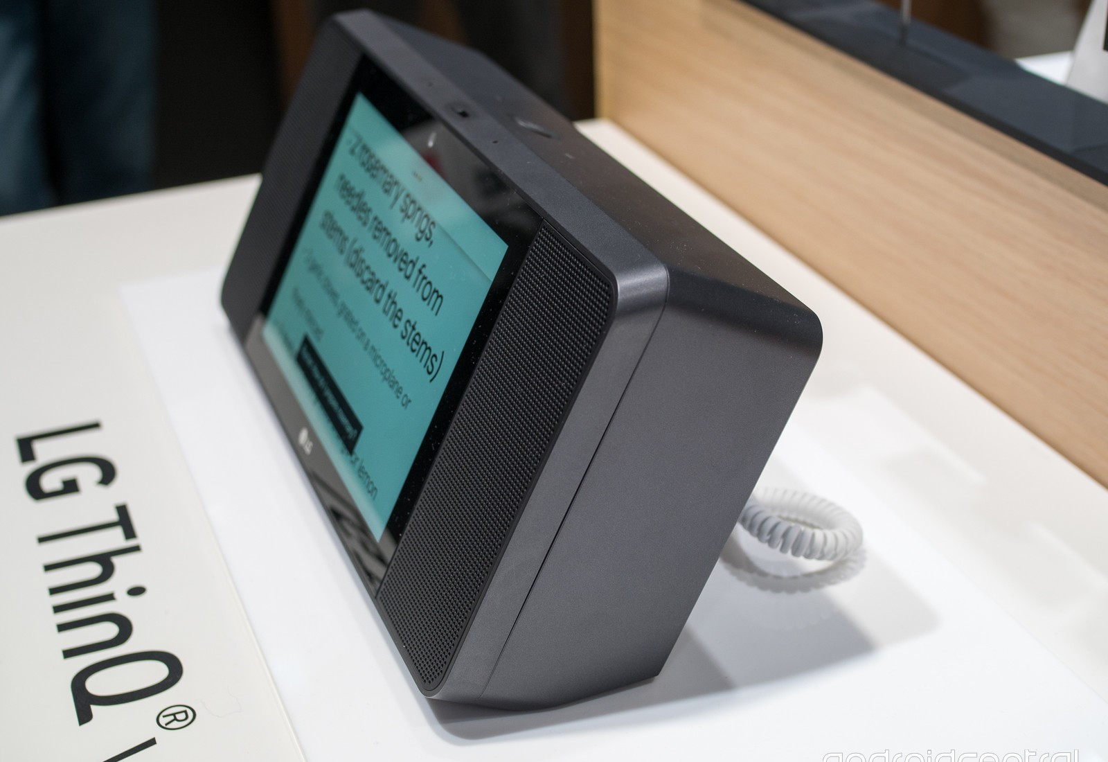 LG-ThinQ-WK9-CES-3.jpg
