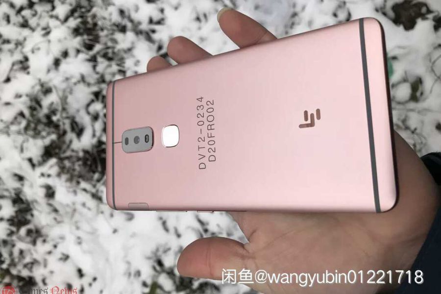 LeEco LE X920.jpg
