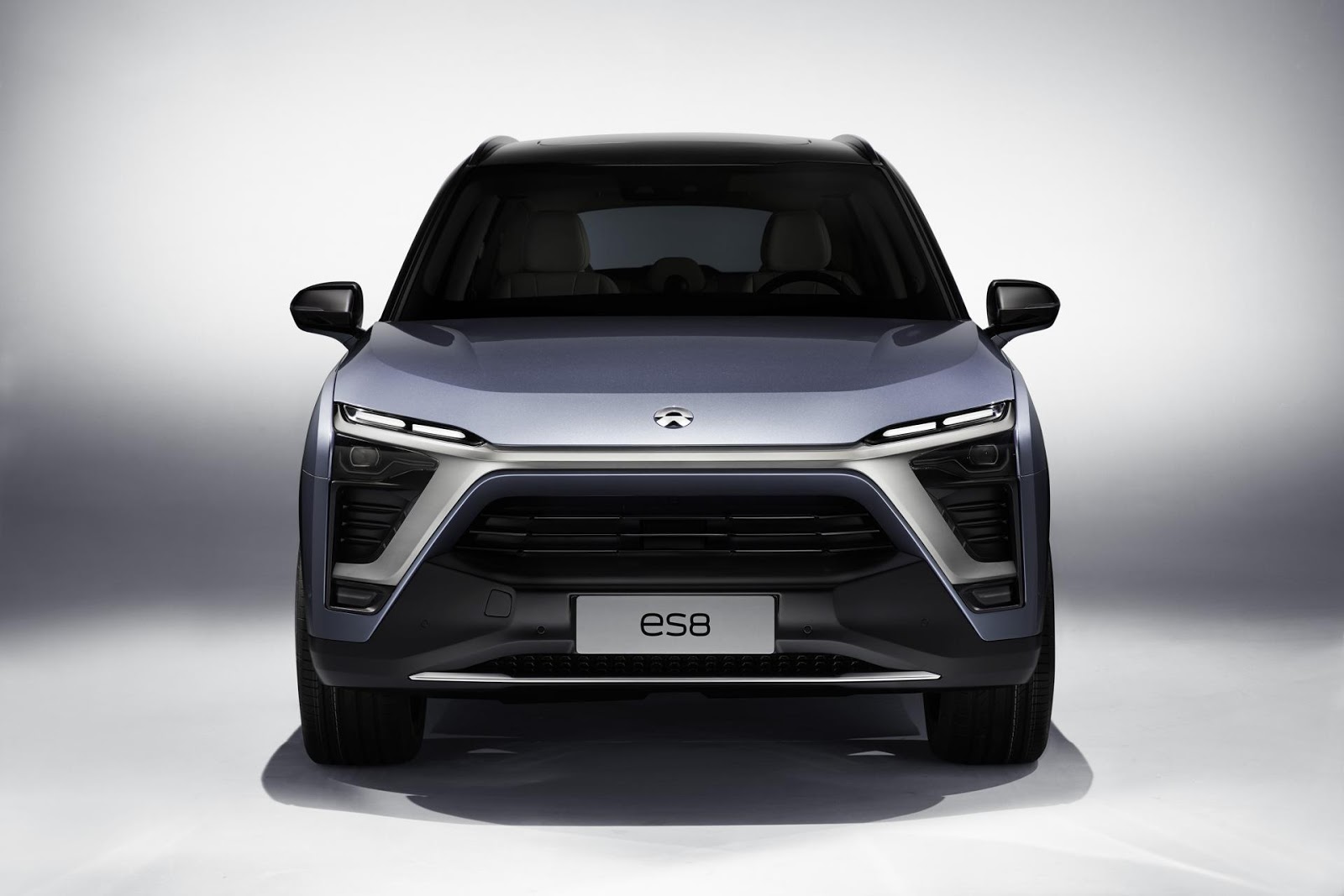 NIO-ES8-2.jpg