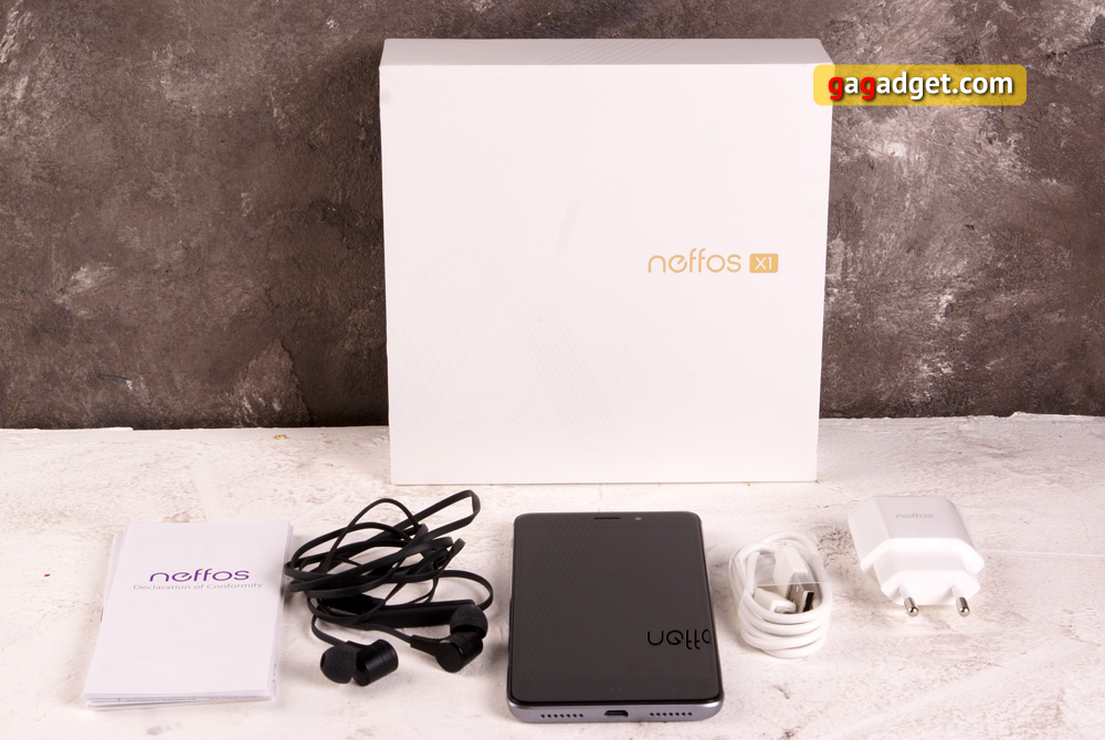 Neffos_X1_unboxed.jpg