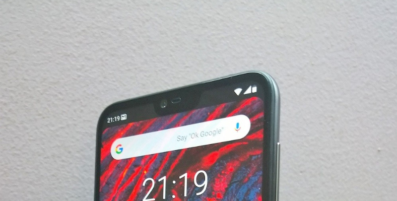 Nokia-6-1-Plus-Hide-Notch-back.png